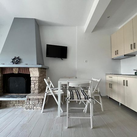 La Casa Al Mare Aparthotel Mola Kalyva Ngoại thất bức ảnh